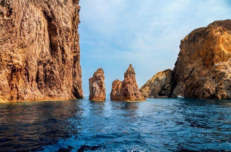 Ponza + island tour with spaghetti. - Authentic Experiences and Practical Tips