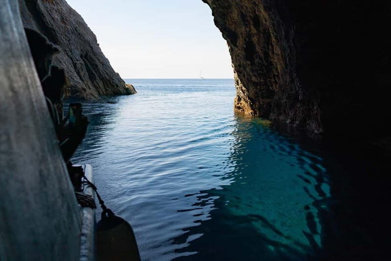 Ponza: Palmarola & Ponza Island Cruise with Swimming & Lunch - The Sum Up: Is This the Right Tour for You?