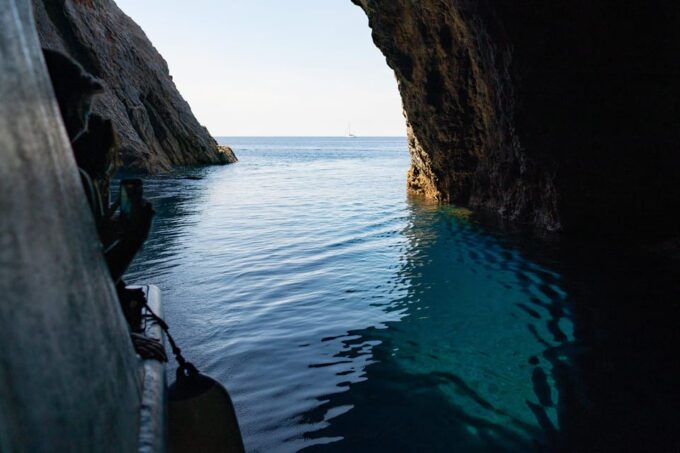 Ponza: Palmarola & Ponza Island Cruise With Swimming & Lunch - Practical Tips for the Cruise