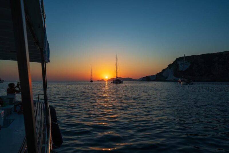 Ponza: Sunset Boat Tour With Aperitif and Swim at Chiaia Di Luna - Key Points