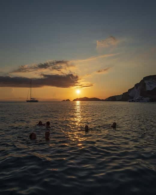 Ponza: Sunset by boat with aperitif and swim at Chiaia di Luna - Key Points