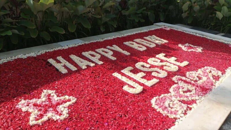 Pool Flower Decorations Bali: Birthday-Honeymoon-Anniversary - Key Points