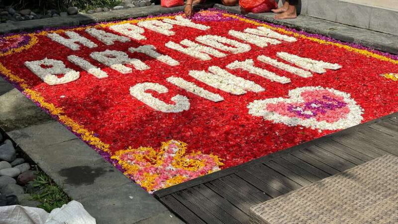 Pool Flower Decorations Bali: Birthday-Honeymoon-Anniversary - FAQ