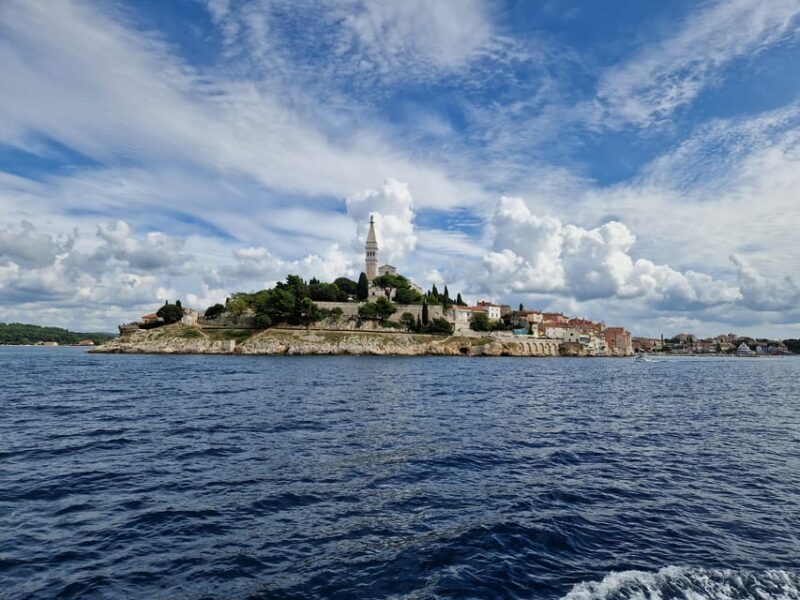 Pore: Boat tour to Rovinj with lunch and drinks - Scenic Journey to Rovinj
