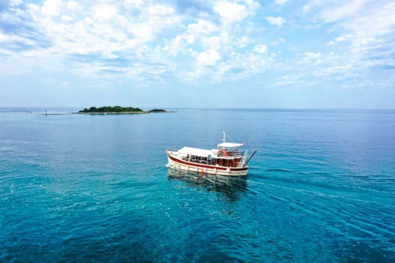 Pore: Panoramic Morning Cruise Among 20 Islands with Drinks - Key Points