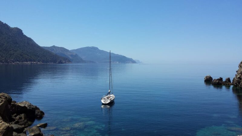 Port Dalcúdia, Mallorca: Exclusive Half Day Sailing Trip. - Packing Recommendations