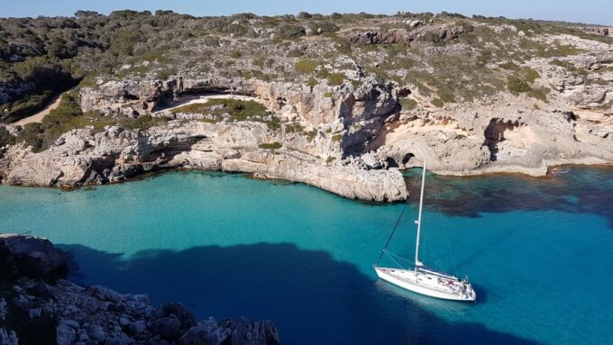 Port Dalcúdia, Mallorca. Shared Full Day Sailing Trip. - Safety Briefing