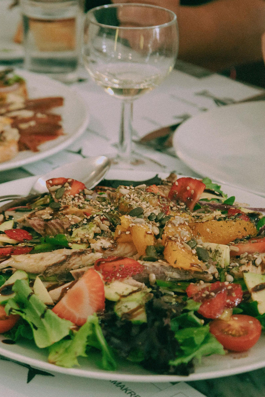 Portimão: Guided Local Food Tour - Authenticity and Value