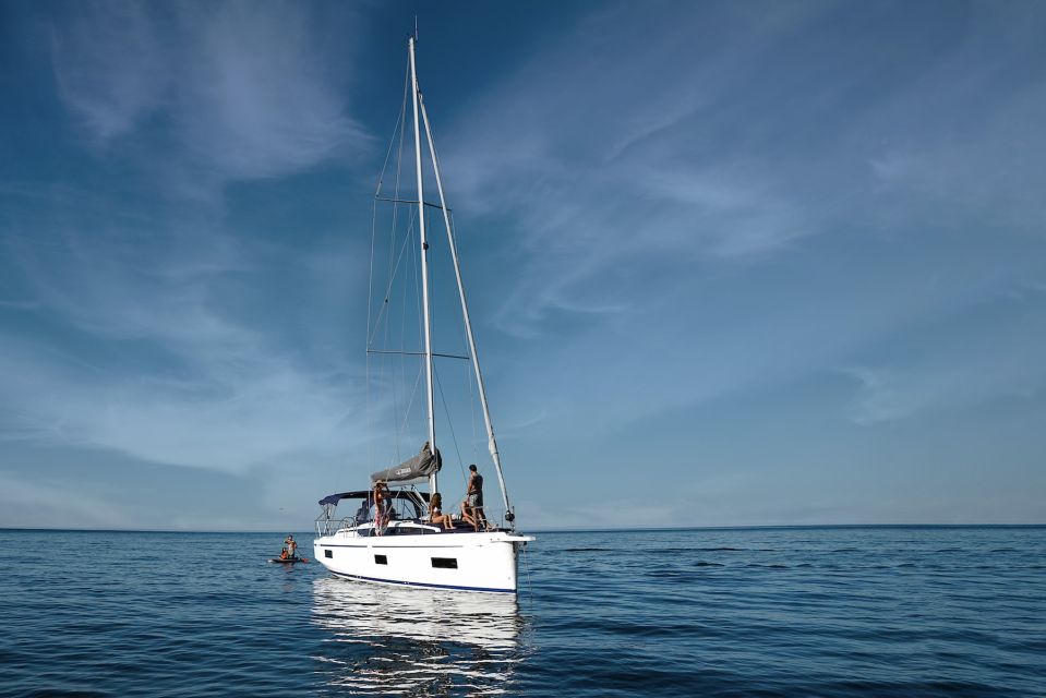 Portimao: Luxury Sail-Yacht Cruise With Sunset Option - Meeting Point Locations