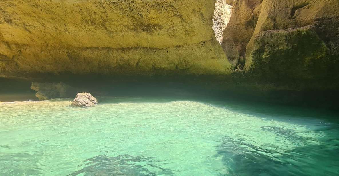 Portimão: Sunset Private Tour - Languages and Accessibility