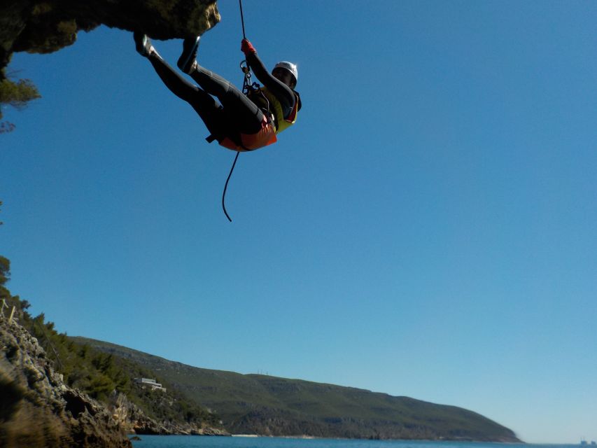 Portinho Da Arrábida: Coasteering Boat Tour - Cliff Jumping and Ziplining