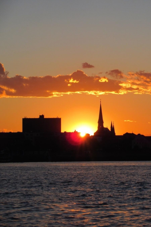 Portland: Casco Bay Sunset and Lighthouse Cruise - Key Points