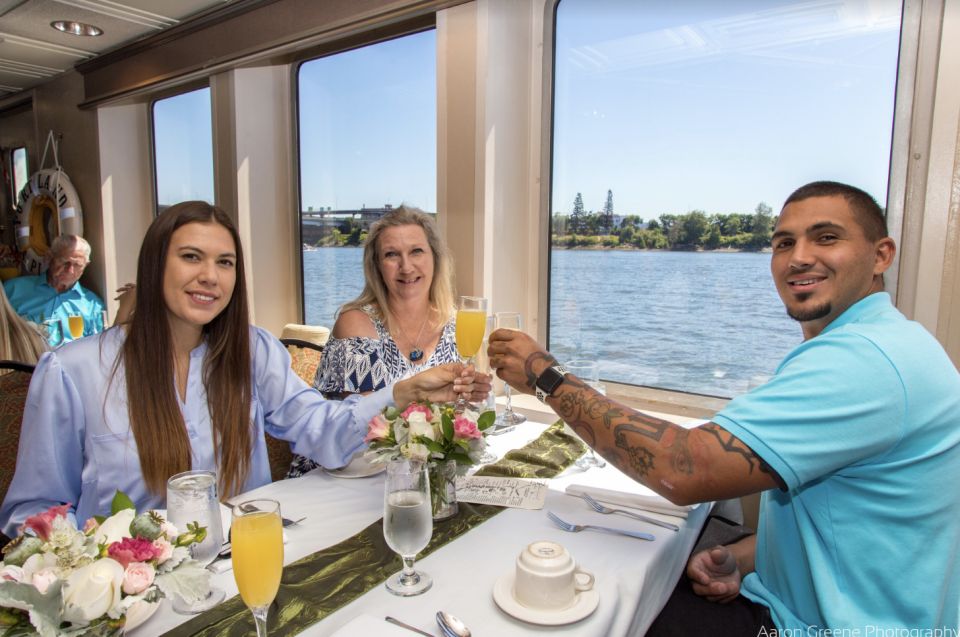 Portland: Champagne Brunch Cruise on Willamette River - Included in the Experience