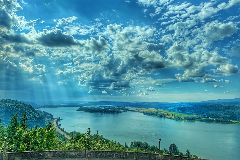 Portland: Columbia River Gorge Waterfalls Morning Tour - Columbia River Gorge Formation