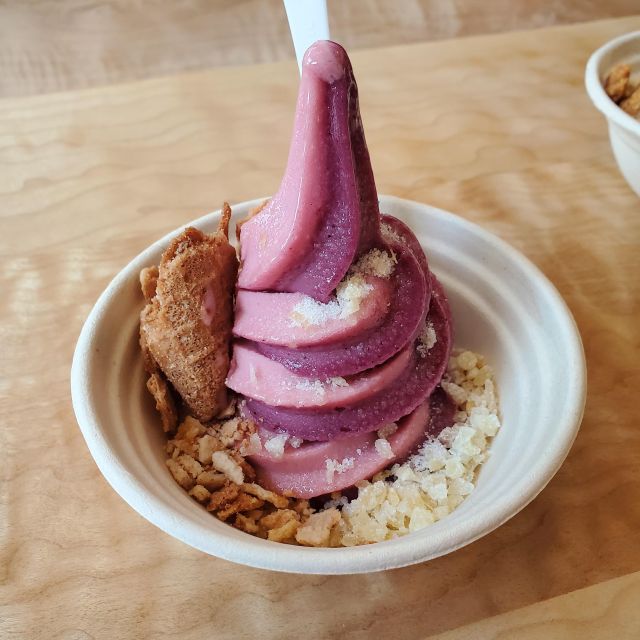 Portland: Guided Ice Cream Walking Tour With Tastings - Visiting Local Ice Cream Parlors