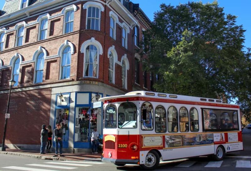 Portland, Maine: 60-Minute Narrated Sightseeing Trolley Tour - A Practical Guide to the Portland Trolley Tour