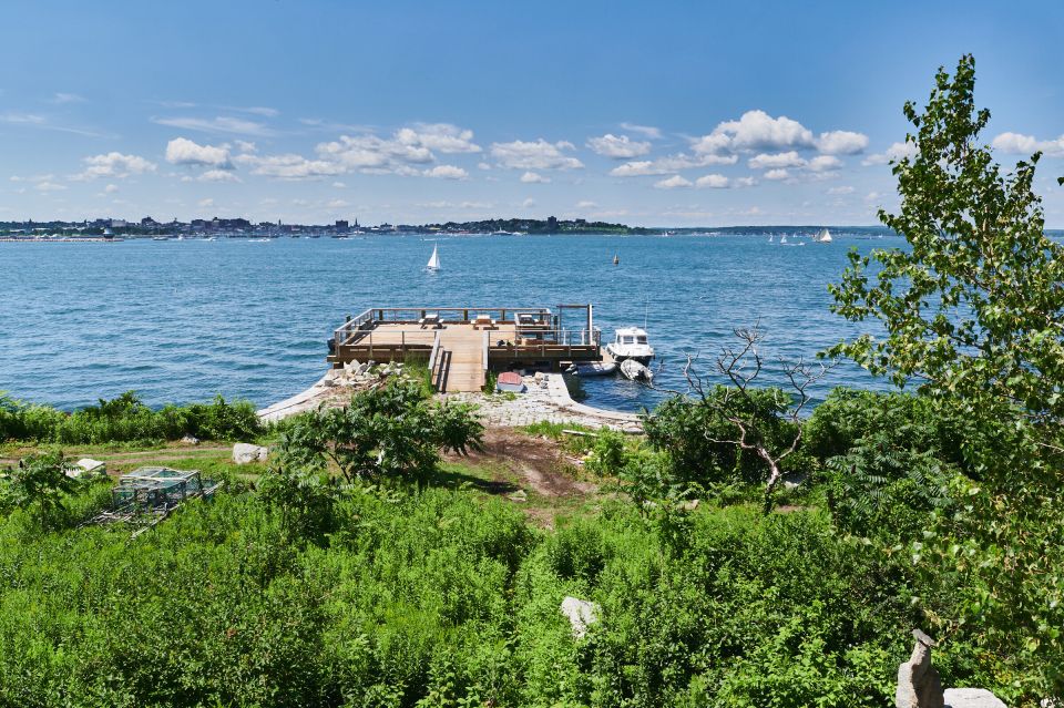 Portland: Private Island Fort Tour - Meeting Point and Logistics