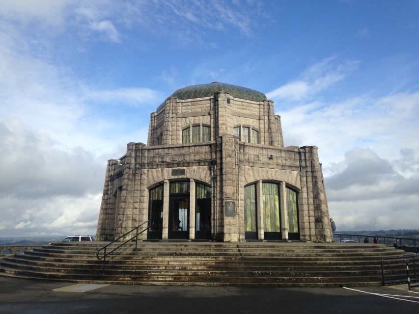 Portland: Sightseeing Tour With Columbia Gorge Waterfalls - Pickup and Transportation Details