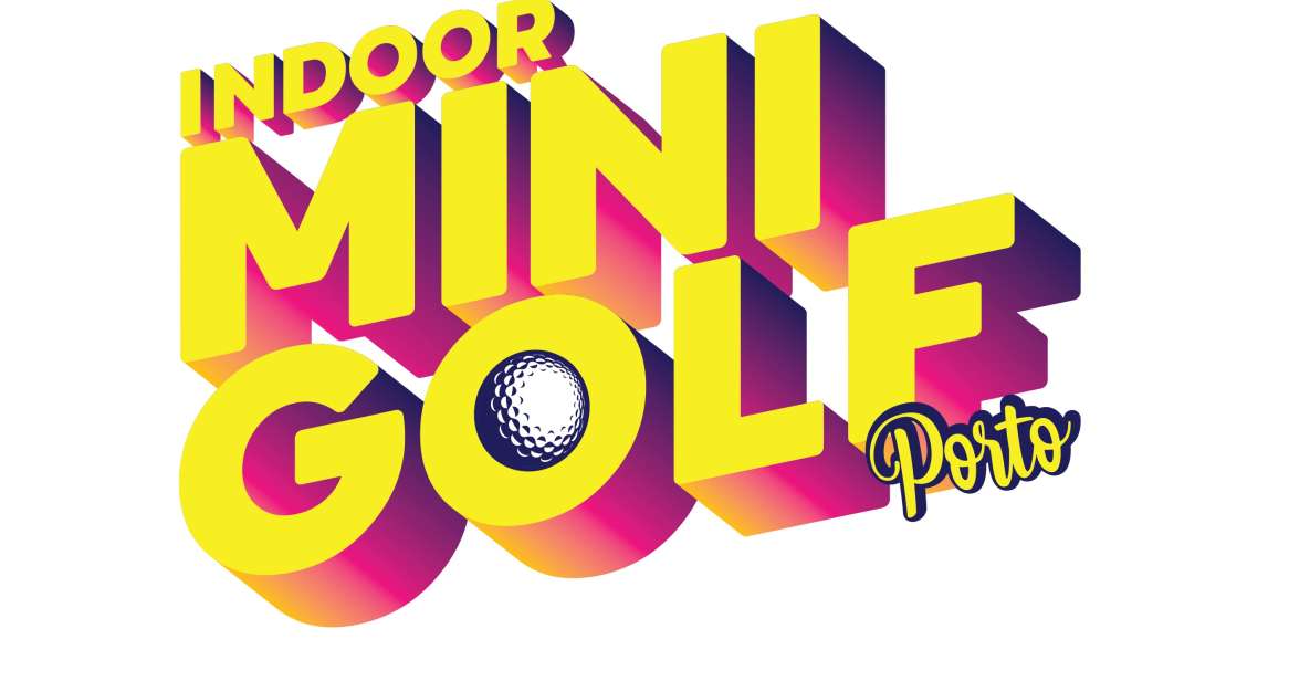 Porto: 18-Hole Indoor Mini Golf Ticket With UV Light Courses - Key Points