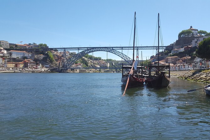 Porto: 2h Private Tour (1 to 6 People) on the Douro River With a Local - Meeting and Pickup Details