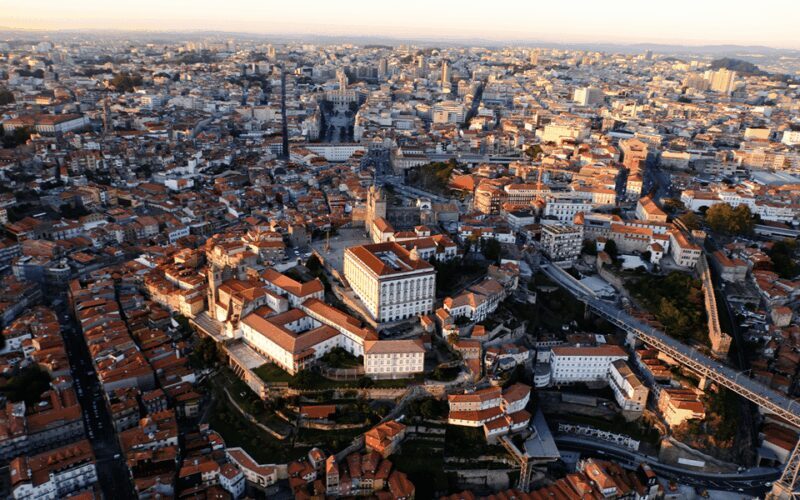 Porto: 5D Flight over de City for all family. - Frequently Asked Questions