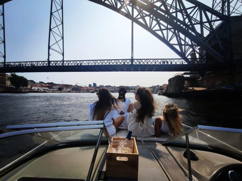 Porto: 6 Bridges and Ribeira Boat Tour with Sunset Option - Authentic Reactions from Passengers