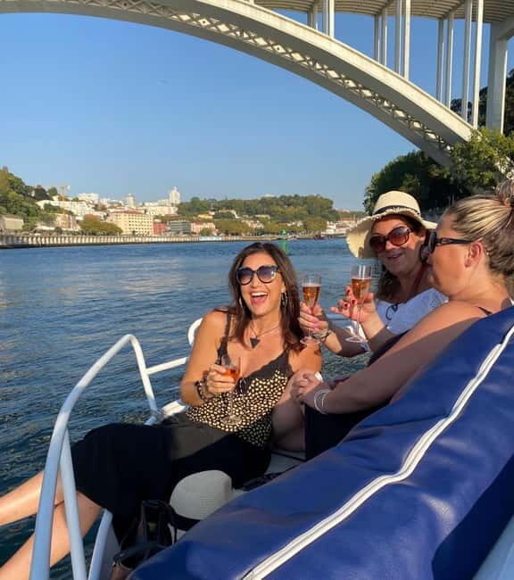Porto: 6 Bridges and Sunset Boat Cruise with Welcome Drink - The Experience in Depth