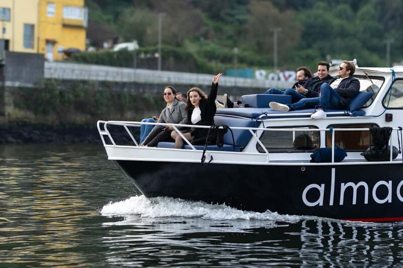 Porto: 6 Bridges and Sunset Boat Cruise with Welcome Drink - The Itinerary Breakdown