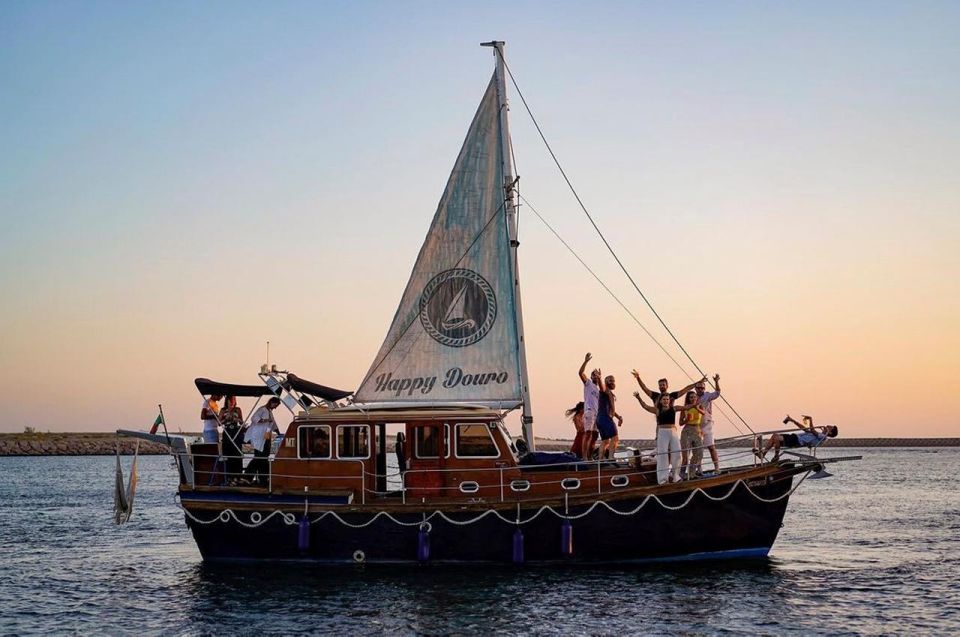 Porto: 6 Bridges of Douro Classic Boat Tour - Included and Not Included