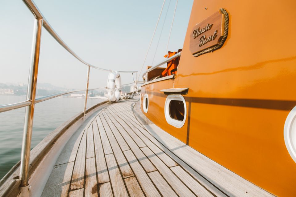 Porto: 6 Bridges of Douro Classic Boat Tour - Booking Information