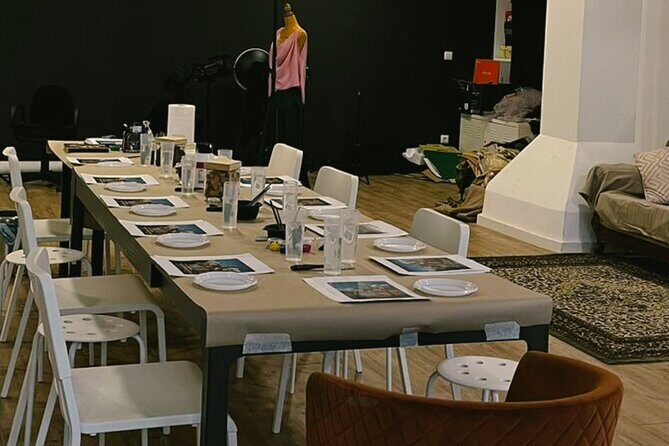 Porto: Acrylic Painting Workshop for Groups at Antero de Quental - What Makes This Workshop Special