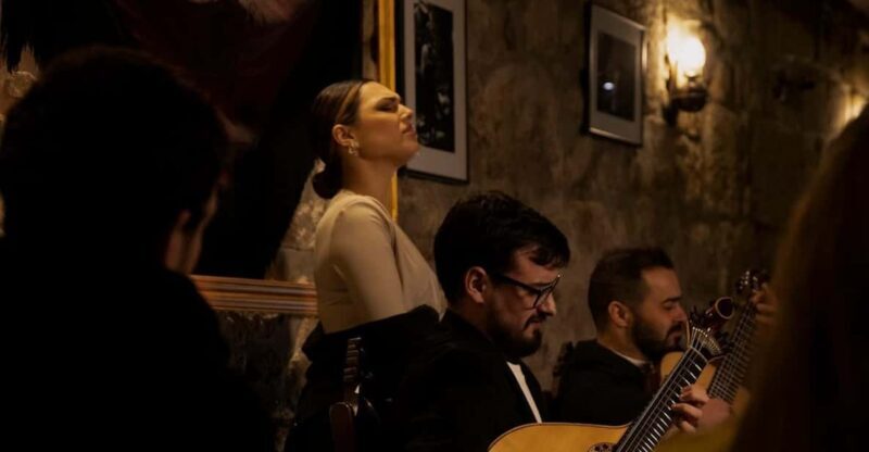 Porto: An Intimate Fado Show in a Historical Tavern - Key Points