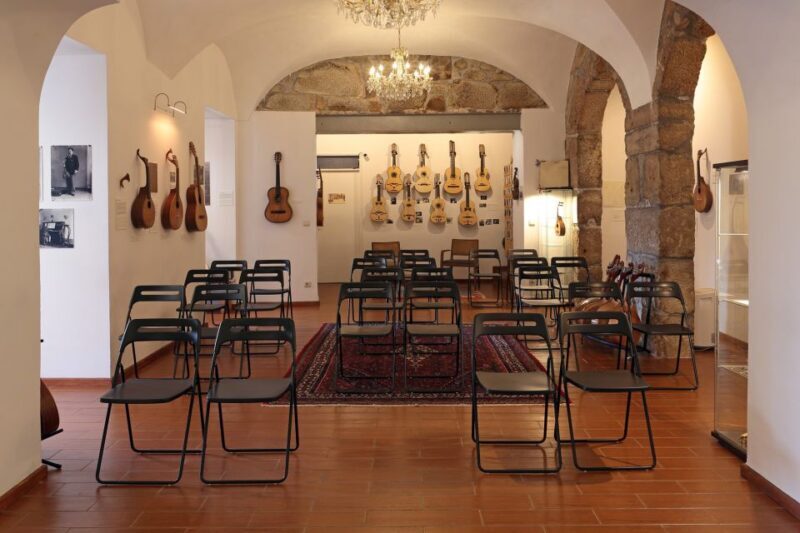 Porto: Authentic Fado Show, Port Wine & Handmade Instruments - Key Points  