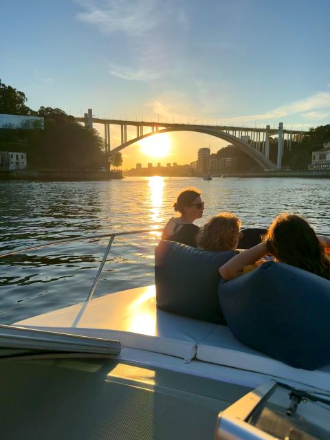 Porto Boat: Bridges, River Mouth & SUNSET W/ DRINKS | SHARED - Inclusions