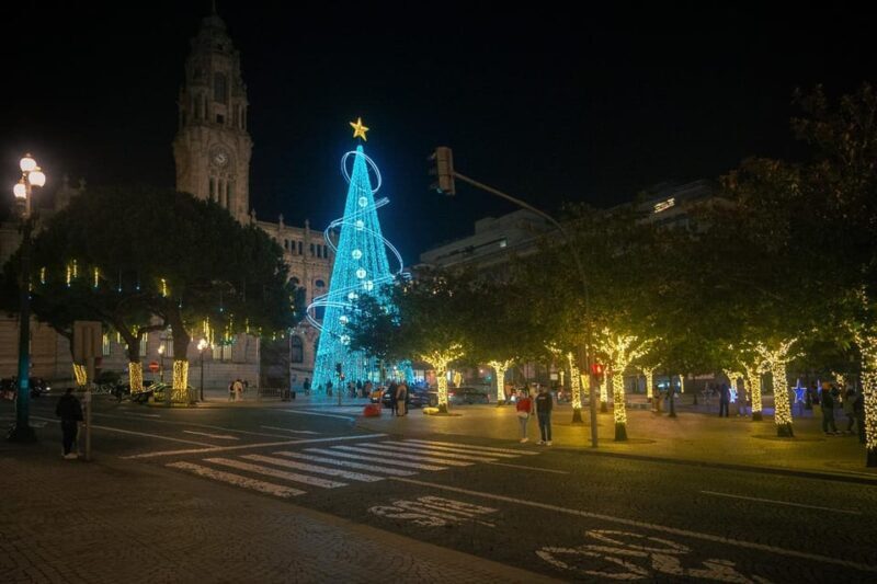 Porto: Christmas Lights Flexible Walking Tour - The Itinerary in Detail