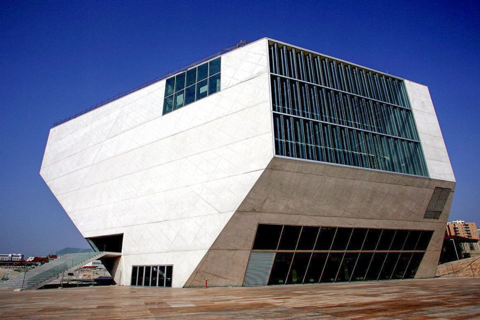 Porto City Full Day Minibus Tour, Lunch & Wine Tasting - Port Wine Cellar Visit