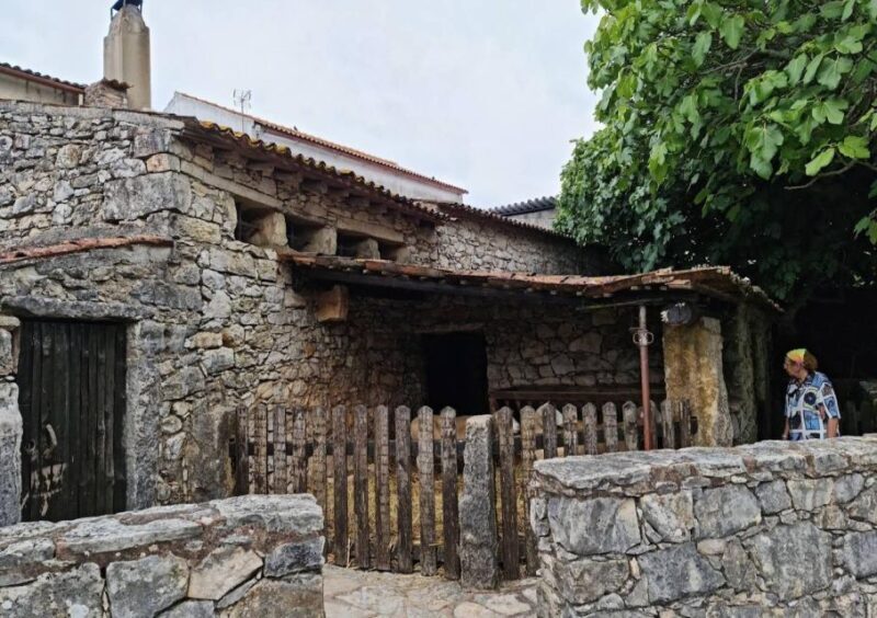 Porto: Complete Private Tour to the Sanctuary of Fatima - Cost and Overall Value