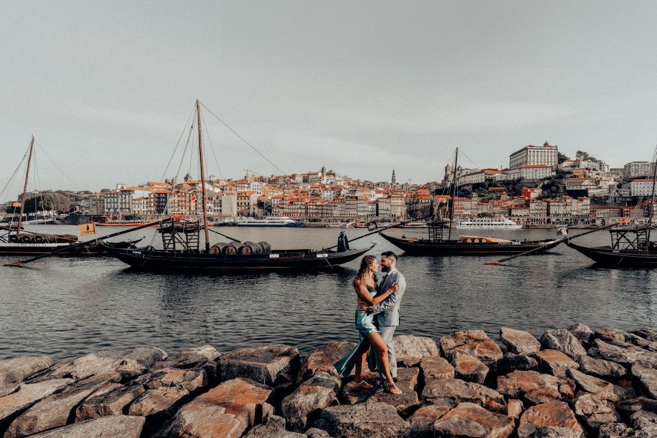 Porto: Couple Photo Session in Old Foz - Pricing and Booking Details