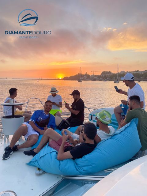 Porto: Douro 6 Bridges or Sunset Tour With Welcome Drinks - Group Size Options