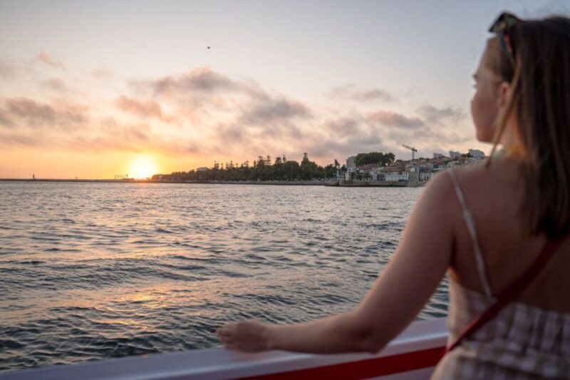 Porto: Douro River Party Boat with Sunset Option & 6 Bridges - FAQs