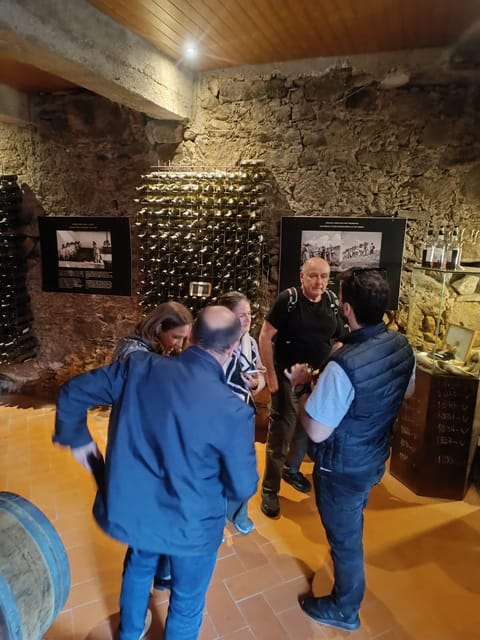 Porto: Douro valley 2 farms with wine tasting and lunch - Who Should Consider This Tour?