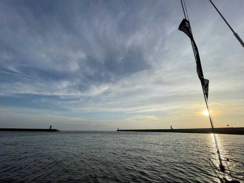 Porto: Exclusive Charming Sailboat Sunset - Language Options and Private Group Setting