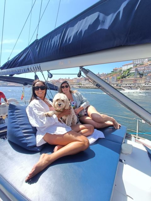 Porto: Exclusive Party Aboard a Charming Sailboat With Drinks - Key Points