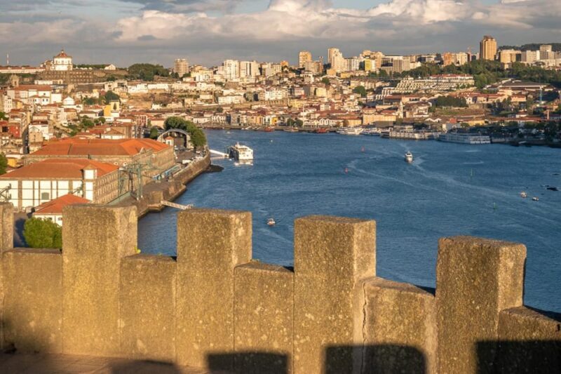 Porto: Flexible Romantic Walking Tour - Key Points