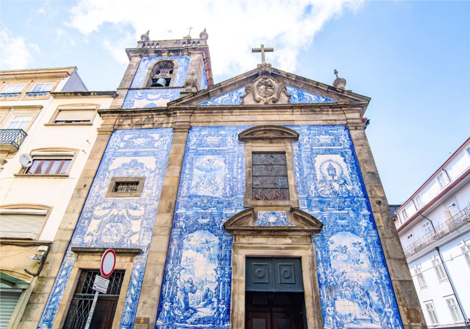 Porto (Gaia) Scavenger Hunt and Sights Self-Guided Tour - How the Tour Works
