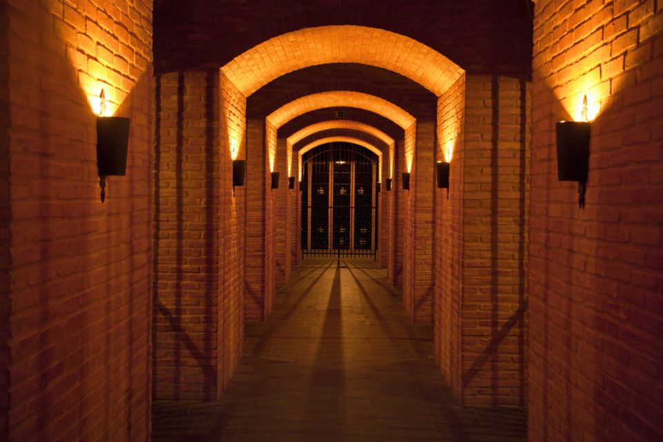 Porto: Grahams Port Lodge Tour & Vintage Room Wine Tasting - Tour Inclusions