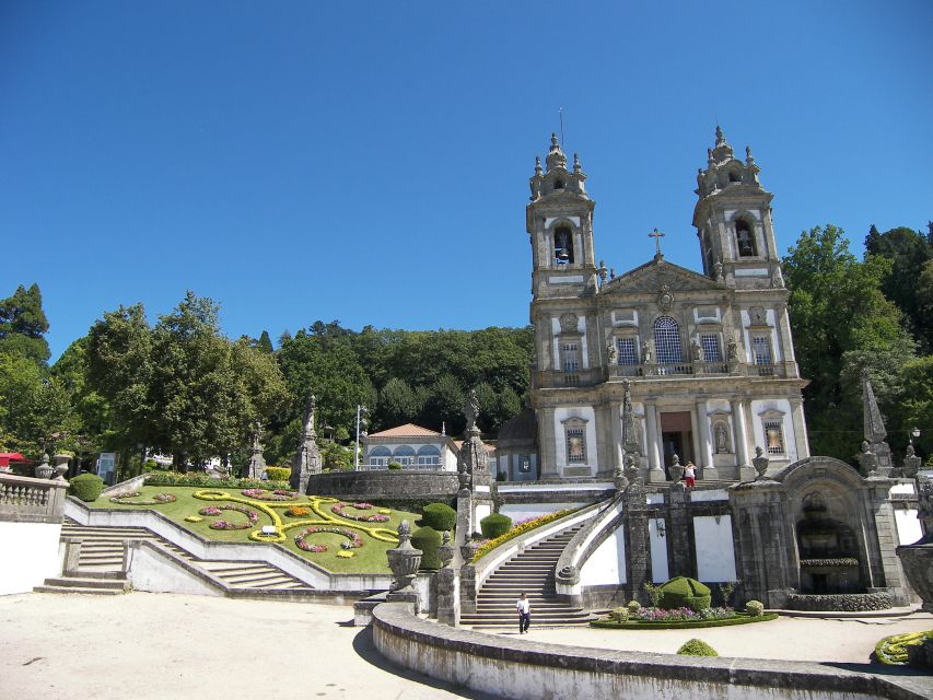Porto: Guimarães & Braga Tour With Entry Tickets and Lunch - Duration and Group Size