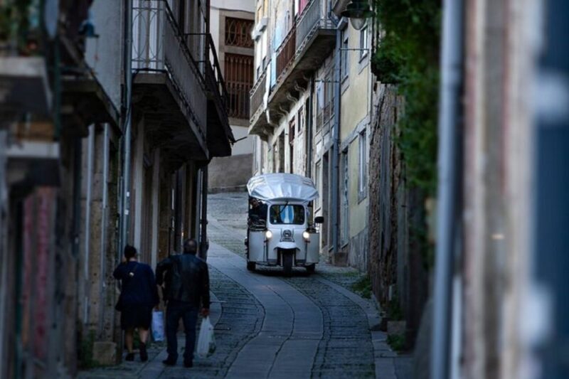 Porto Half Day Tuk Tuk Tour Clérigos, Seaside and Viewpoints - Why Choose the Porto Half Day Tuk Tuk Tour?