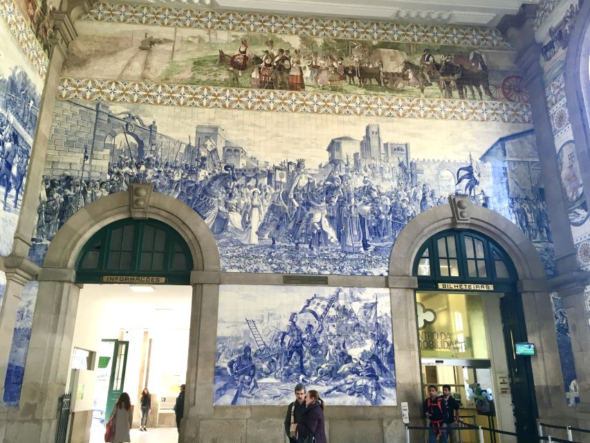 Porto: Highlights & hidden gems Walk - max 8 - Who Will Love This Tour?