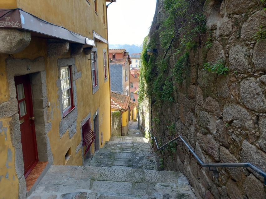 Porto Historic Centre: Private Walking Tour & Cathedral - Clérigos Church Visit